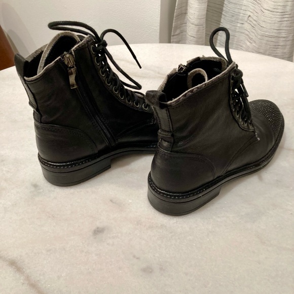 🔸NWB🔸L’idea Stud Toe Combat Ankle Boots - Picture 12 of 14